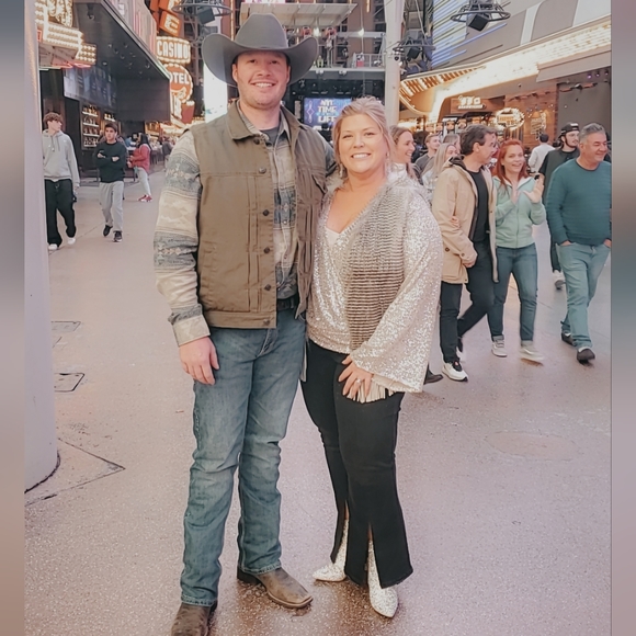 Meet your Posher, Kassi - Picture 2 of 2